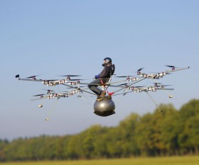 erster bemannter Multicopter Flug
