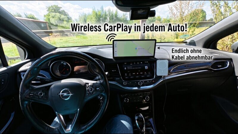 CarpodGo T4 Plus CarPlay-Display auf dem Armaturenbrett im Opel Astra K, abnehmbar ohne Kabel